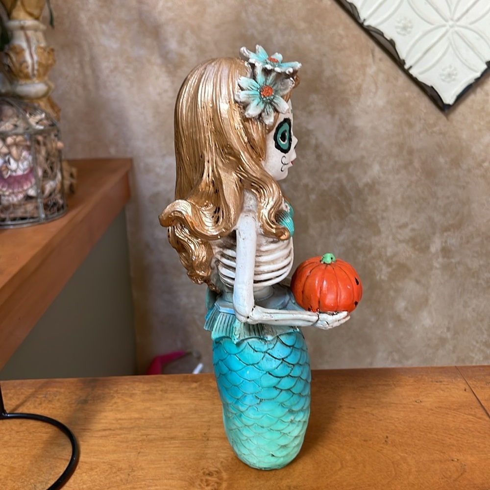 Dia de Los Muertos Day of the Dead Skeleton Mermaid Jack O Lantern Figurine - Picture 4 of 12